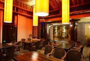 Kunming Green Lake Hostel Екстер'єр фото